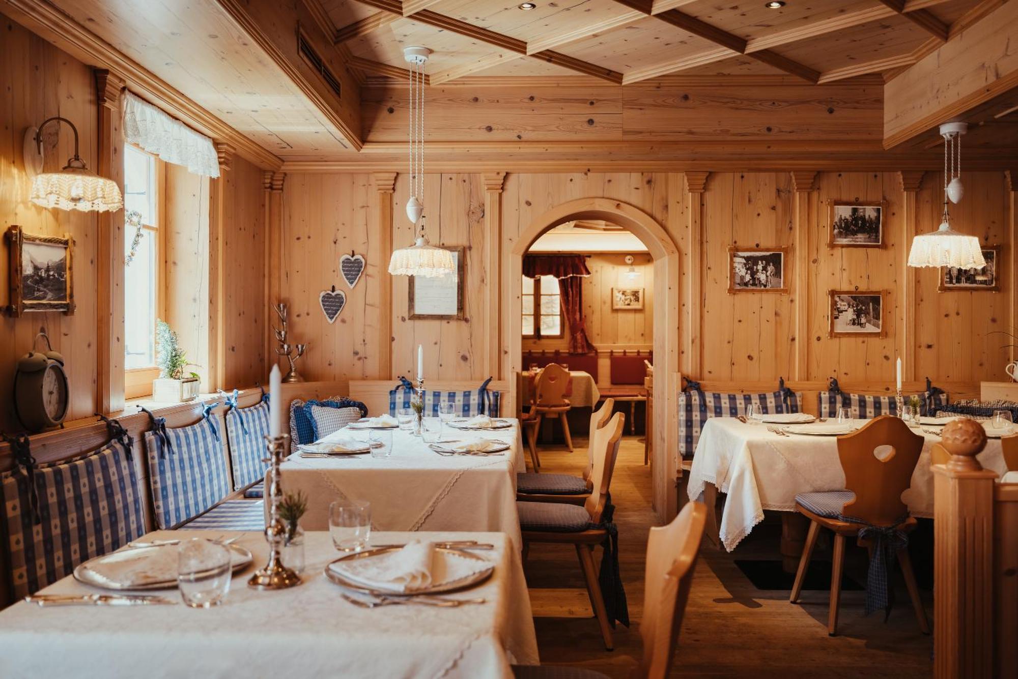 Hotel Alpenrose Arabba Exteriör bild
