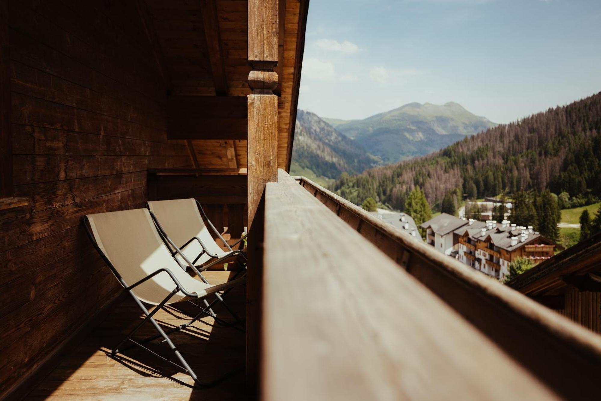 Hotel Alpenrose Arabba Exteriör bild
