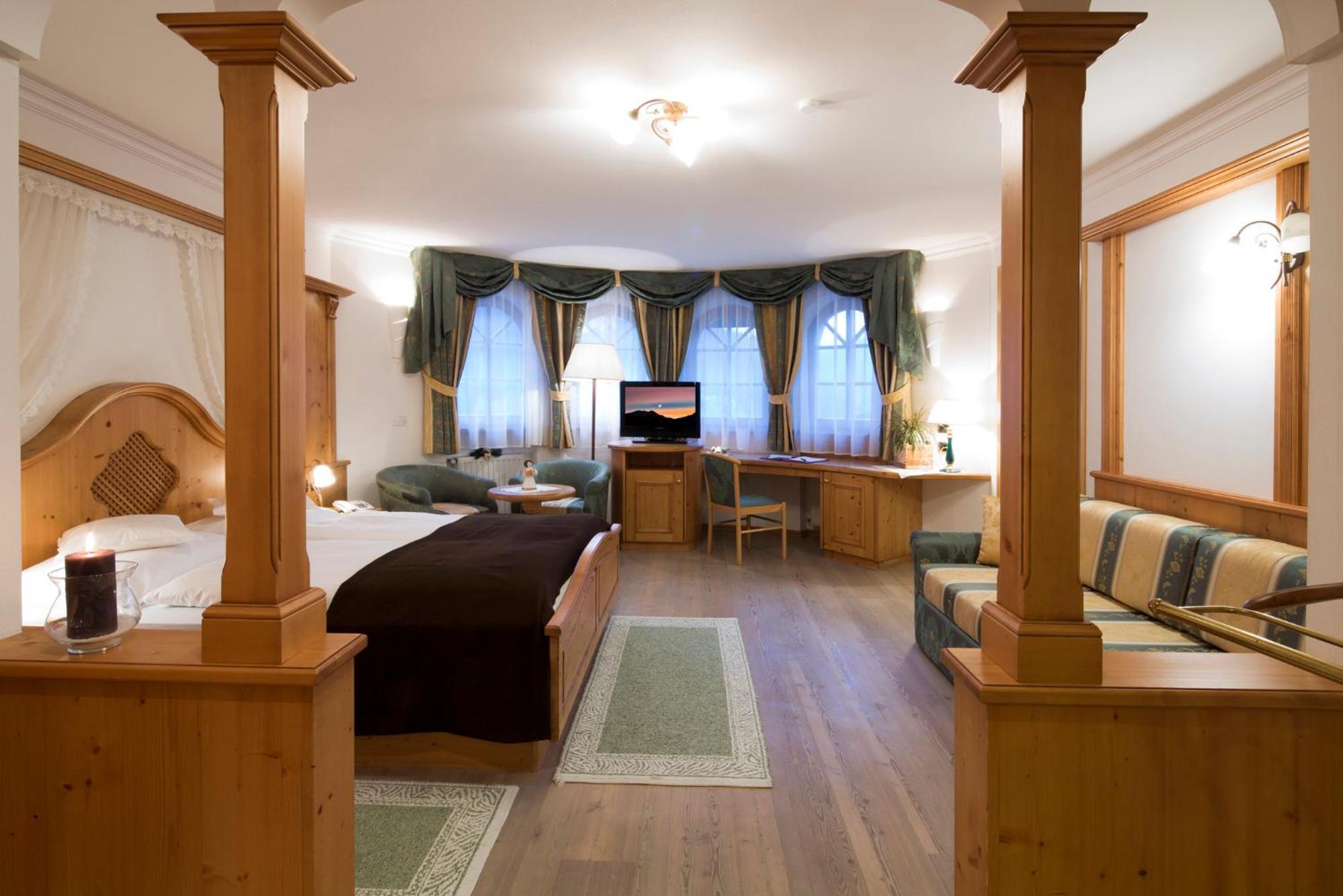 Hotel Alpenrose Arabba Exteriör bild